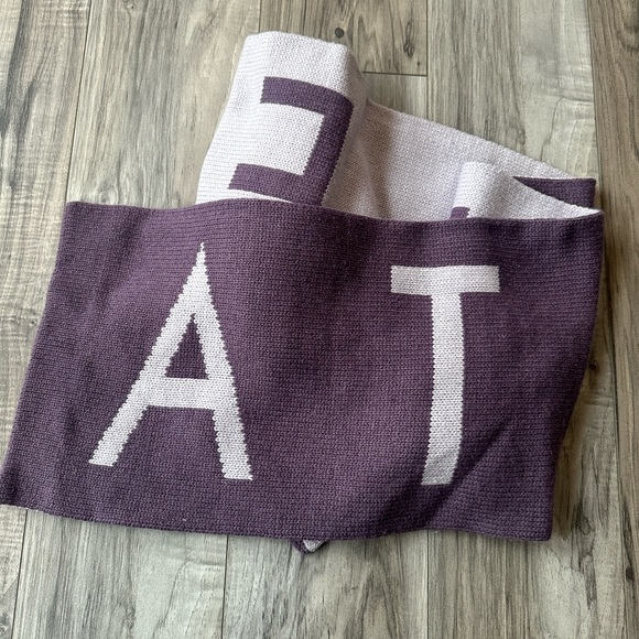 NWT Athleta Daily Knit Scarf Wool Cashmere Blend in Purple and White - Picture 3 of 4
